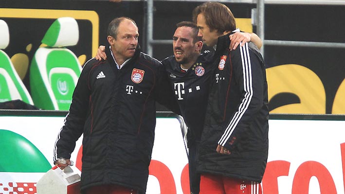 ribery_napusta_teren_2011